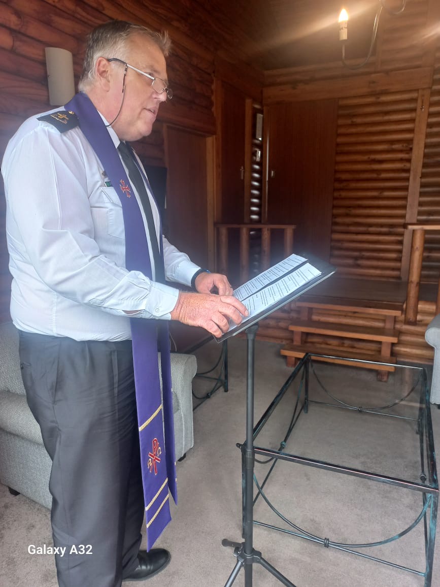 Wedding ceremony by Dr. Gerrit Rademeyer in Kareedouw