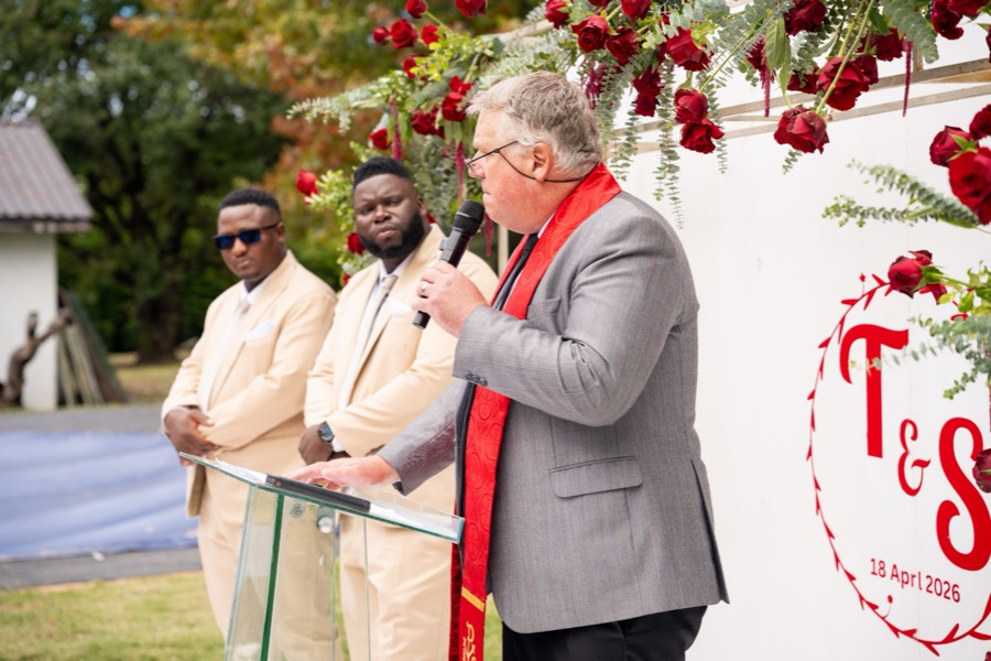 Wedding ceremony by Dr. Gerrit Rademeyer in Kareedouw