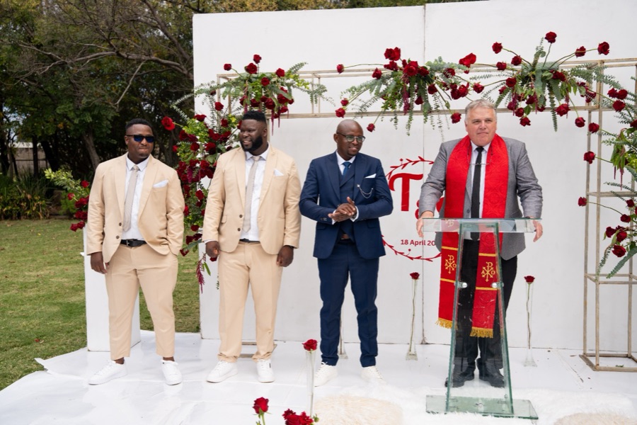 Wedding ceremony by Dr. Gerrit Rademeyer in Kareedouw